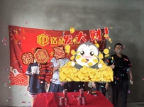 鸿飞东南郡冒雨开工